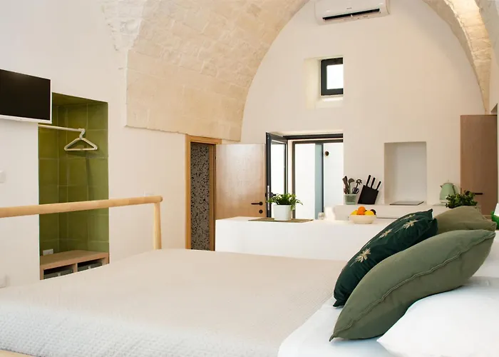 3 Seasons - The Fab * Ostuni