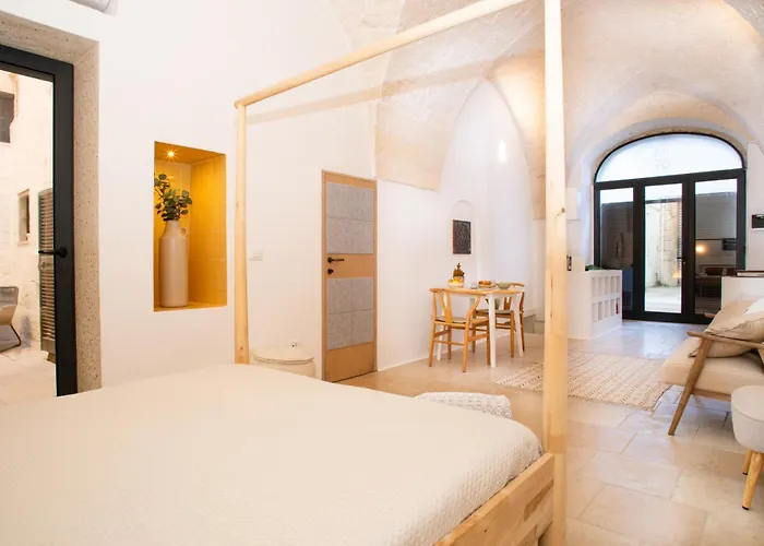 Apartment 3 Seasons - The Fab