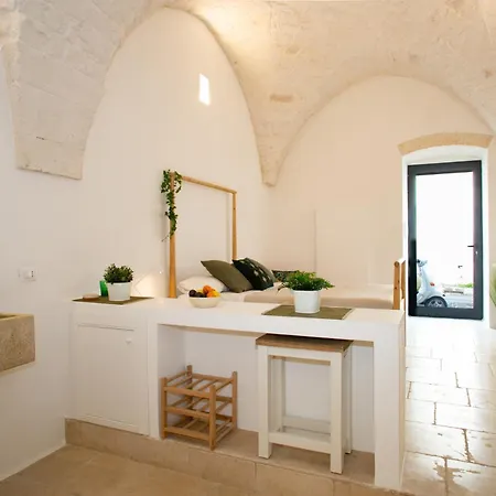 דירה 3 Seasons - The Fab