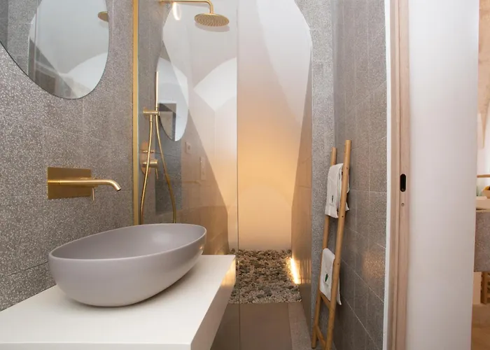 公寓 3 Seasons - The Fab *