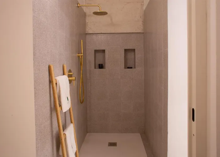 3 Seasons - The Fab 公寓 *